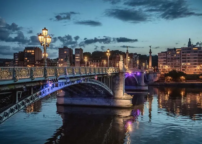 Atypique - Coeur Historique De *